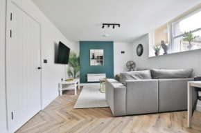 Luxury Central Cardiff Bay Flat with Air Fryer